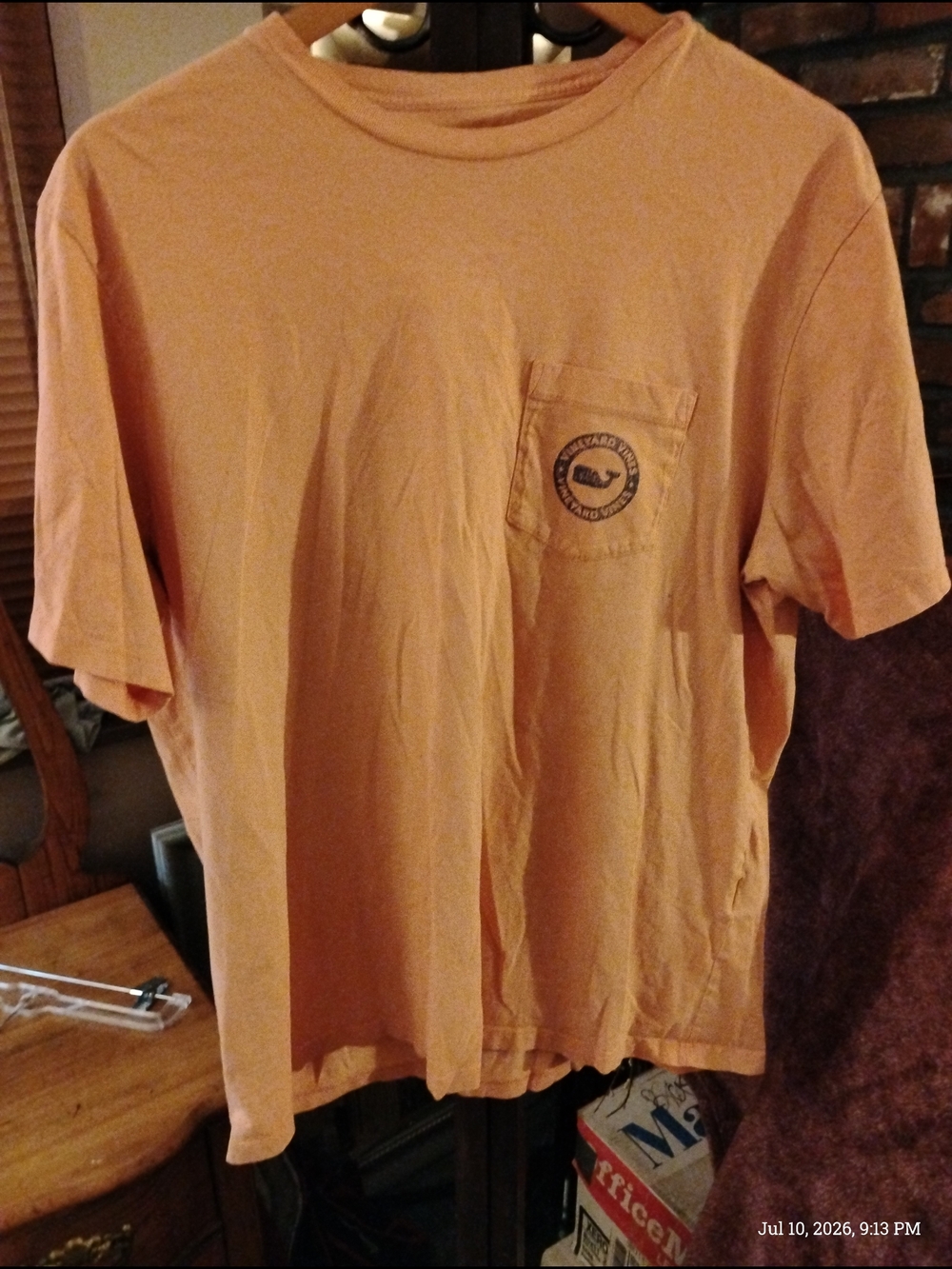 Vineyard Vines Woman's Front Pocket T-Shirt - Peach With Design On Back Size L
